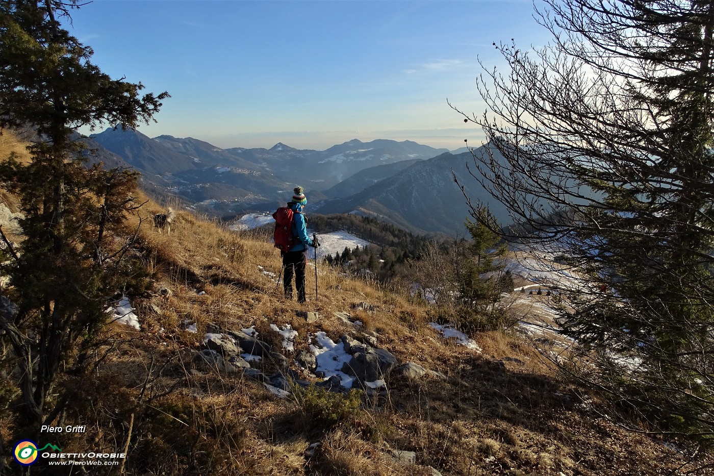 65 Vista verso la Val Serina.JPG